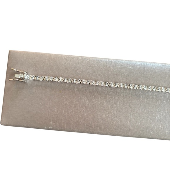 Tennis Bracelet 925 Sterling Silver .50 TW Diamonds 8” Safety Clasp Box Included - Picture 3 of 6